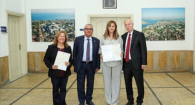 MİMARLIK FAKÜLTESİ DEKANLIĞINDA DEVİR TESLİM TÖRENİ