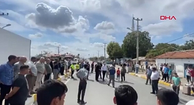 Otomobilin çarptığı yaya öldü, sürücü kaçtı; mahalleli yolu kapattı