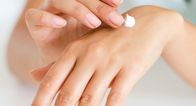 Sonbahar İçin Cilt Bakımı: Krem Seçimi ve Kadınların Dikkat Etmesi Gerekenler