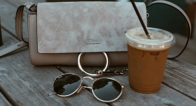 Sonbaharın Keyfini Çıkarın: 2024'ün En Güzel Aktiviteleri ve Doğru Çanta Seçimi