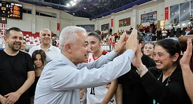 Vali Uğur Turan, Kırklareli Belediyesi FBO Takımının Maçını İzledi