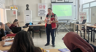 Babaeski’de ‘Kendini Bilmek’ Eğitimi: Ebeveynler Kendilerini Keşfediyor