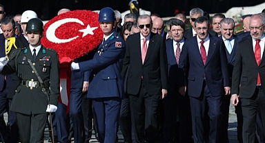 Cumhurbaşkanı Erdoğan, Anıtkabir'de Cumhuriyet Bayramı Törenine Katıldı