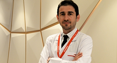 GÖZDE IŞIK PARLAMALARI RETİNA YIRTIĞI HABERCİSİ OLABİLİR!  