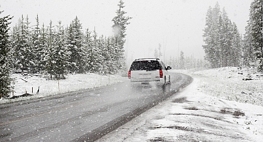 Kış Aylarında Araç Kiralama Rehberi: Dikkat Edilmesi Gerekenler