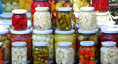 Kışa Hazırlık: Lezzetli ve Sağlıklı Turşu Yapmanın İpuçları