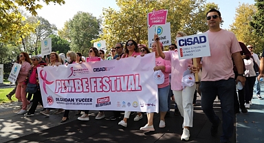 PEMBE FESTİVAL'LE MEME KANSERİNE DİKKAT ÇEKİLDİ