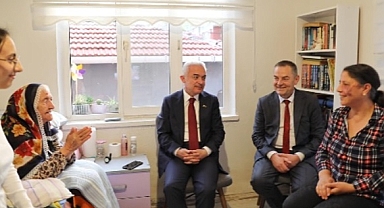 Vali Uğur Turan, Cumhuriyetin Temsilcisi Büyüklerle Bir Araya Geldi