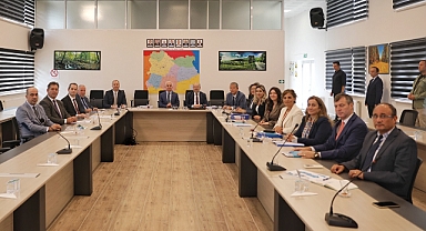 Vali Uğur Turan, Kırklareli İl Özel İdaresi’ni Ziyaret Etti