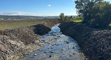 Vize Belediyesi'nden Dere Temizlik Çalışmaları