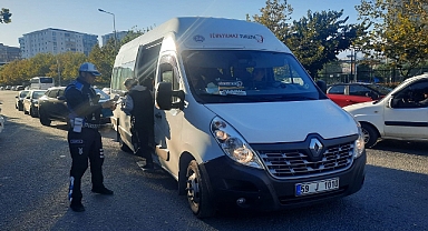 ZABITA EKİPLERİNDEN ÖĞRENCİ SERVİSLERİNE DENETİM