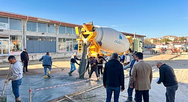 Başkan Yayla, Pazar Yeri Hal Dükkânlarında İyileştirme Çalışmalarını Başlattı