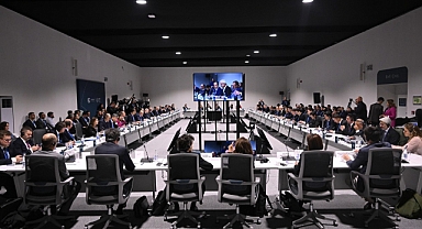 DEMİRYOLUNDA YÜZDE 35 YENİLENEBİLİR ENERJİ HEDEFİ