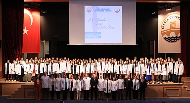 DİŞ HEKİMLİĞİ FAKÜLTESİ BEYAZ ÖNLÜK GİYME TÖRENİ