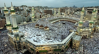 Diyanet İşleri Başkanlığı'ndan Lise Öğrencilerine Umre Ödüllü Yarışma