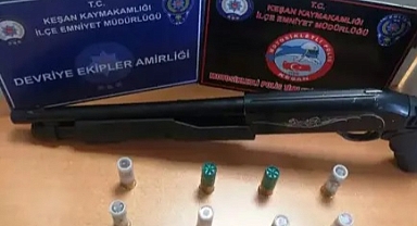 Edirne'de durdurulan araçta ruhsatsız av tüfeği ve 16 fişek ele geçirildi