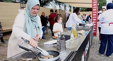 Edirne'de minik aşçılar, anneleriyle birlikte en lezzetli köfteyi yapmak için yarıştı