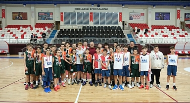Kırklareli Belediye Spor Kulübü, U14 Erkekler Ligi İl Şampiyonası’nda Şampiyon Oldu
