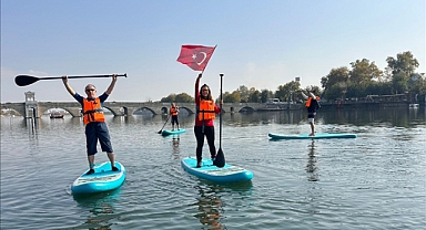 KIRKPINAR SPOR BİLİMLERİ FAKÜLTESİNDEN AYAKTA KÜREK SÖRFÜ PROJESİ