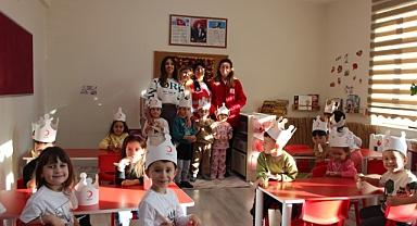 Kızılay Haftası'nda Geleceğin Kızılaycıları Yetiştiriliyor