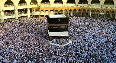 Üniversite Öğrencilerine Umre Ödüllü Bilgi Yarışması