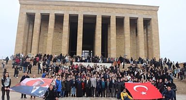 Vize Belediye Başkanı Ercan Özalp, Anıtkabir Ziyaretinde Vizelilerle Bir Araya Geldi