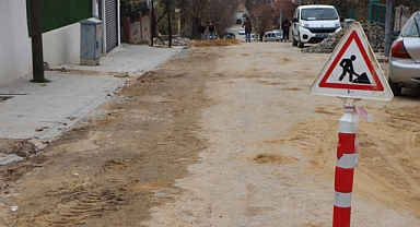 Vize Belediyesi, Kale Mahallesi'nde Doğalgaz Çalışmaları Sonrası Yol Onarımı Yapıyor
