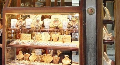 19 Aralık 2024 Güncel Altın Fiyatları: Çeyrek ve Cumhuriyet Altını Ne Kadar Oldu?