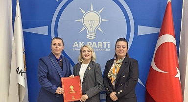 AK Parti Babaeski İlçe Kadın Kolları 7. Olağan Kongresi’nde Bayrak Değişimi