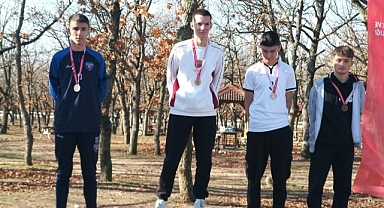 Babaeski Borsa İstanbul MTAL Öğrencisi Eymen Baraz Kros Yarışlarında Gururlandırıyor