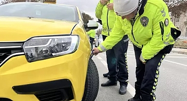 Edirne'de ticari araçlara yönelik 'kış lastiği' denetimi yapıldı
