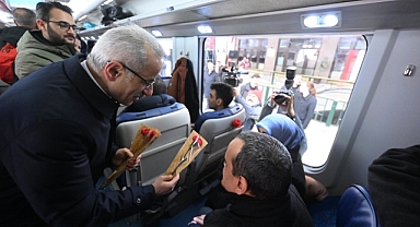 ENGELLERİ KALDIRAN TREN