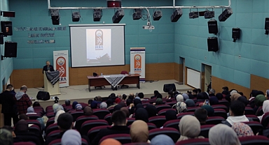 'FİLİSTİN DİRENİŞ EDEBİYATI'NIN YÜZYILLIK MÜCADELESİ' KONFERANSI