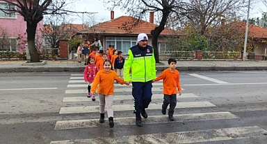 Jandarma Trafik Ekiplerinden Öğrencilere Trafik Eğitimi