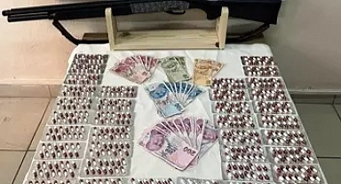 Saray’da uyuşturucu hap ele geçirildi; 1 tutuklama
