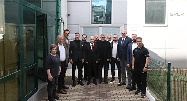 Vali Uğur Turan’dan Kırklarelispor’a Destek Ziyareti