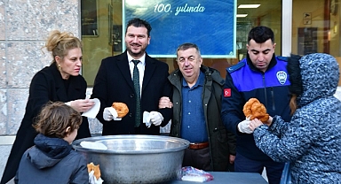 Babaeski Belediye Başkanı Fırat Yayla, Regaip Kandili'nde Lokma Hayrı Düzenledi