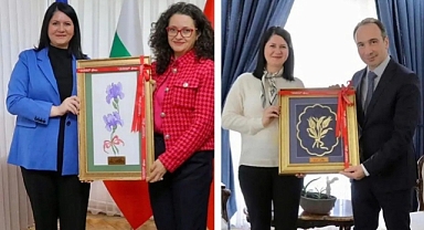 BAŞKAN GENCAN AKIN KONSOLOSLARLA BULUŞTU