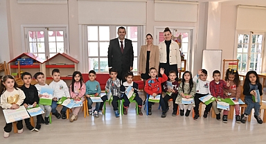 Başkan Nallar Çocuk Akademisi Öğrencilerinin Karne Sevincine Ortak Oldu