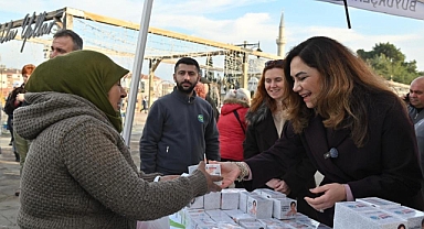 CANDAN BAŞKAN REGAİP KANDİLİ'NDE YURTTAŞLARLA BİR ARADAYDI