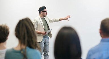 Diksiyon Eğitimleri ile İletişimde Bir Adım Öne Geçin