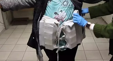 Kapıkule’de beline sardığı bezde 5 bin gümrük kaçağı ilaç ele geçirildi