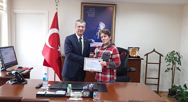 Kaymakam Tamer Orhan, Kamu Görevlilerine Başarı Ödülleri Verdi