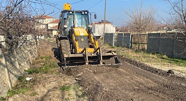Kaynarca Belediyesi, Yenicami Mahallesi'ndeki Yol Tamirat Çalışmalarını Sürdürüyor