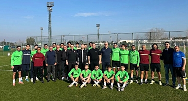 Kırklareli Belediye Başkanı Derya Bulut, Kırklarelispor'u Ziyaret Etti