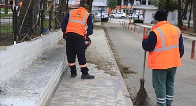 Kırklareli Belediyesi, SGK Hastanesi Bahçesinde Temizlik Çalışması Gerçekleştirdi