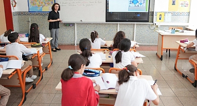 MEVSİMLİK TARIM İŞÇİLERİ VE GÖÇER AİLELERİN ÇOCUKLARININ EĞİTİME ERİŞİMİNİ ARTIRMAK İÇİN 81 İLDE YENİ ÖNLEMLER HAYATA GEÇİRİLİYOR