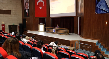 TEKİRDAĞ NKÜ PSİKOLOJİ TOPLULUĞU TARAFINDAN 'PSİKOLOJİDE YÜKSEK LİSANS SÜRECİ' KONULU KONFERANS GERÇEKLEŞTİRİLDİ