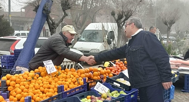 Alpullu Belediye Başkanı Orhan Saltık, Pazarcı Esnafıyla Buluştu