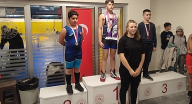 Alpullu Şeker Ortaokulu Güreşte Büyük Başarı Elde Etti!